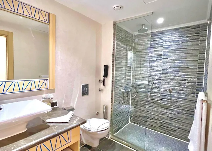 Vintro - Nozha Aqua Park Szálloda 4*