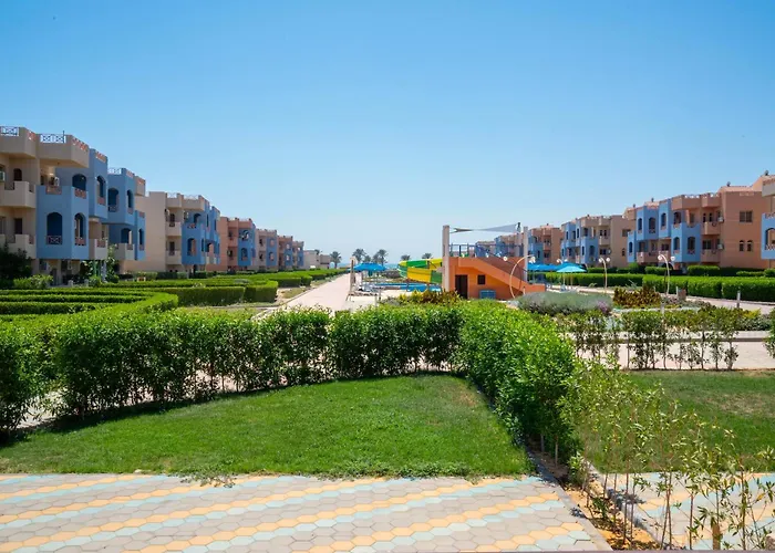 Vintro - Nozha Aqua Park Szálloda 4*